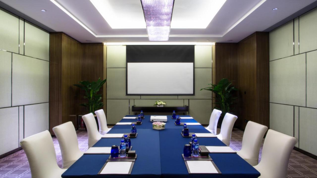 Crowne Plaza Beijing Lido, an IHG Hotel photo