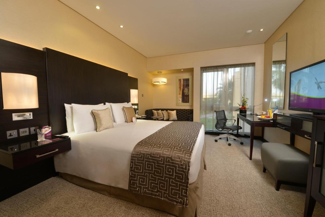 Crowne Plaza Bahrain, an IHG Hotel photo