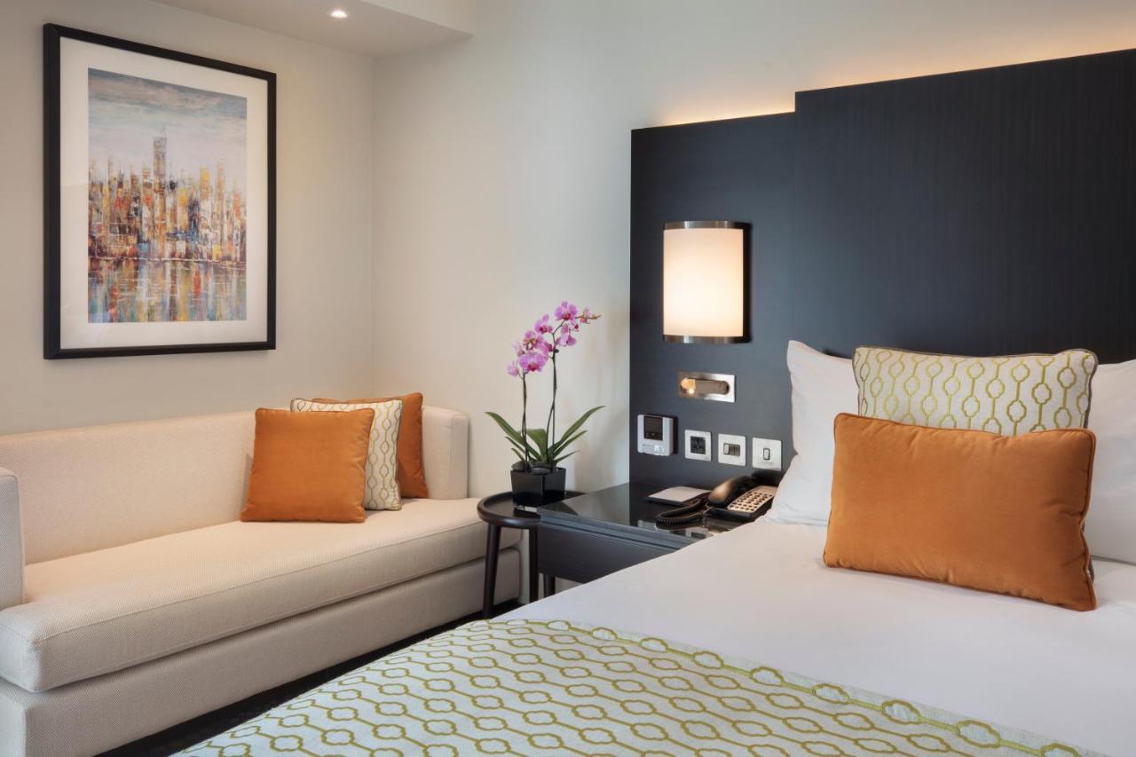 Crowne Plaza Bahrain, an IHG Hotel photo