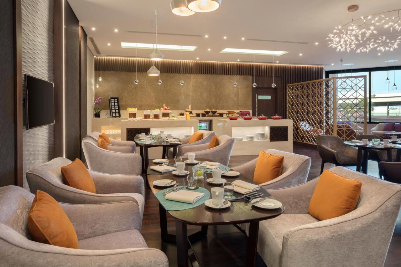 Crowne Plaza Bahrain, an IHG Hotel photo