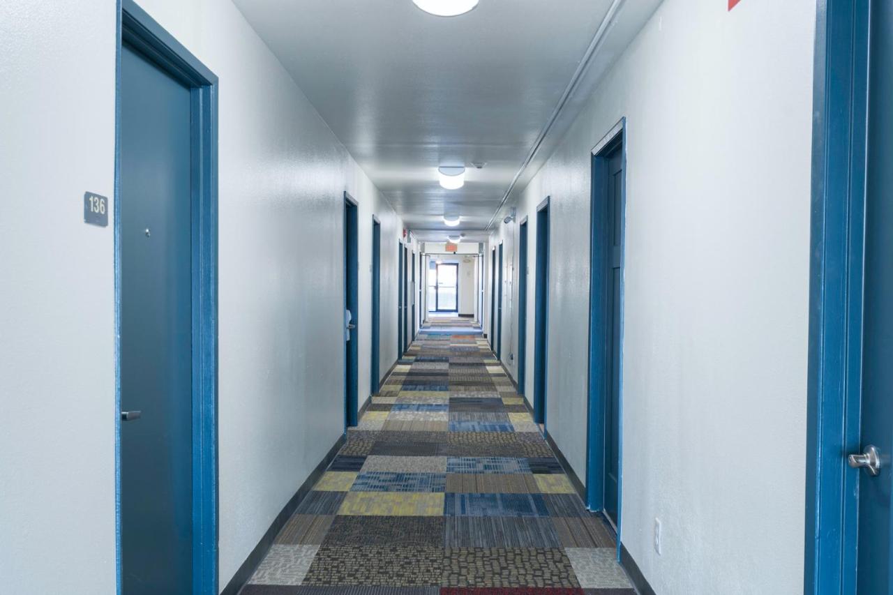 Beacon Motel — photo 16
