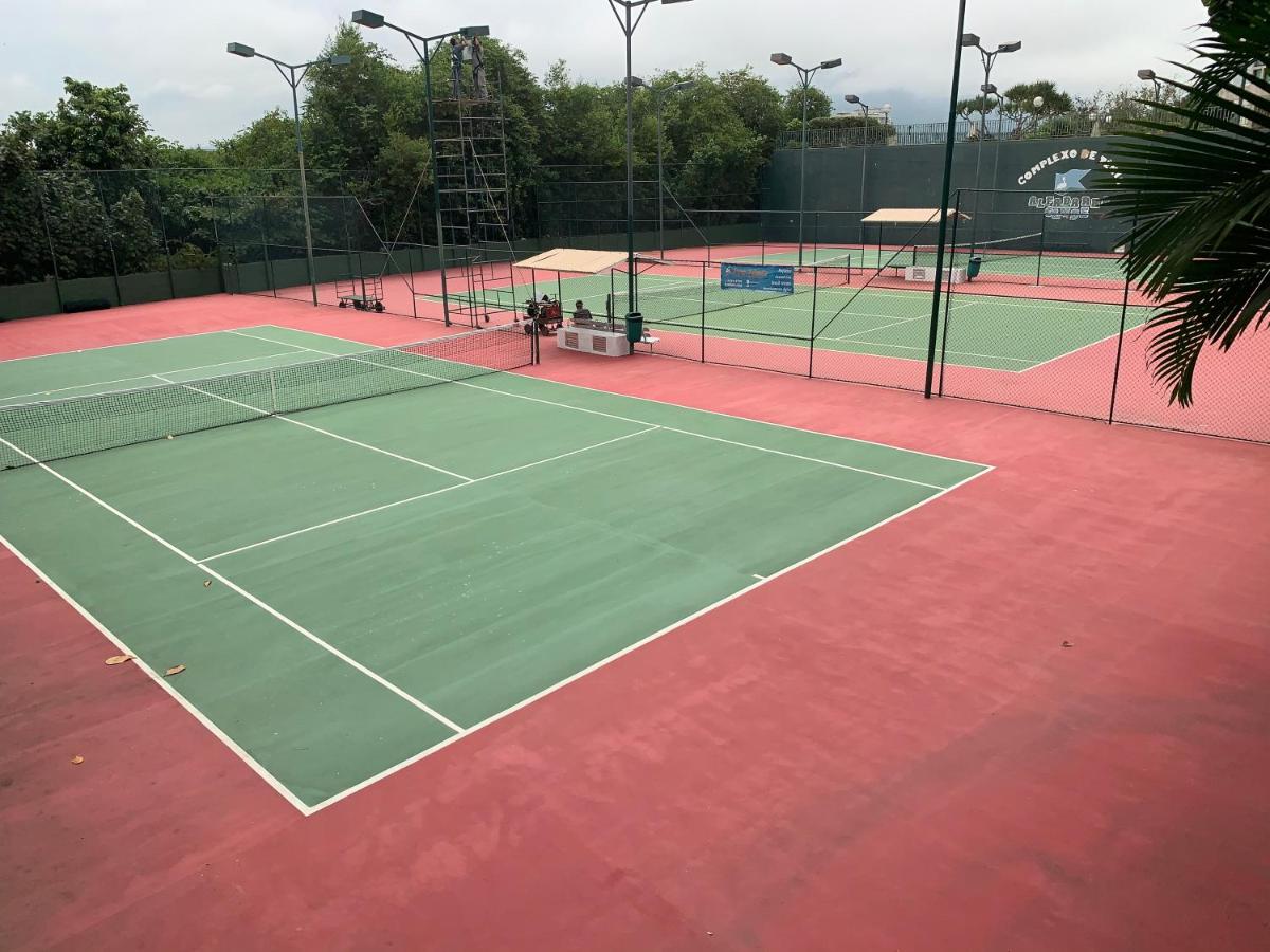 Tennis court: Maravilhoso Apartamento com 4 quartos Praia da Barra da Tijuca