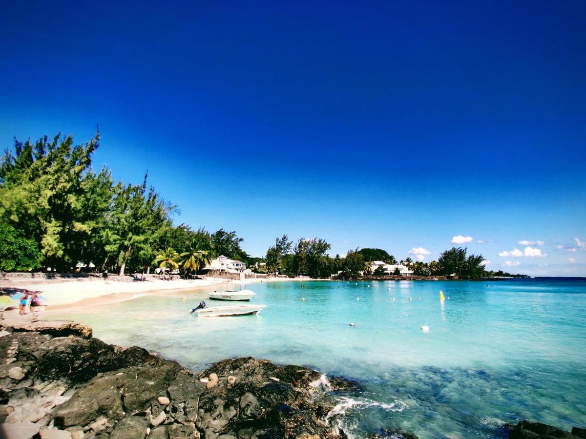 Beach: Pereybere Beach Apartments