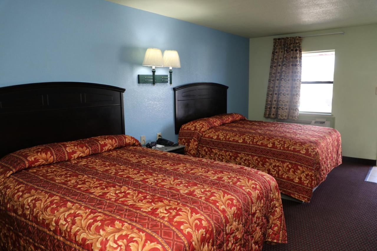 Budget Inn — photo 9