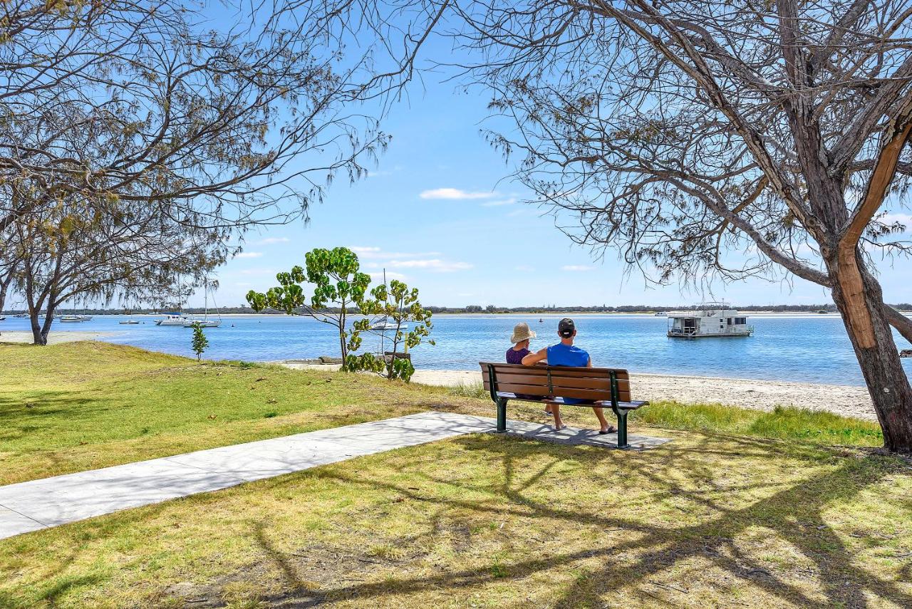 Crystal Bay On The Broadwater photo
