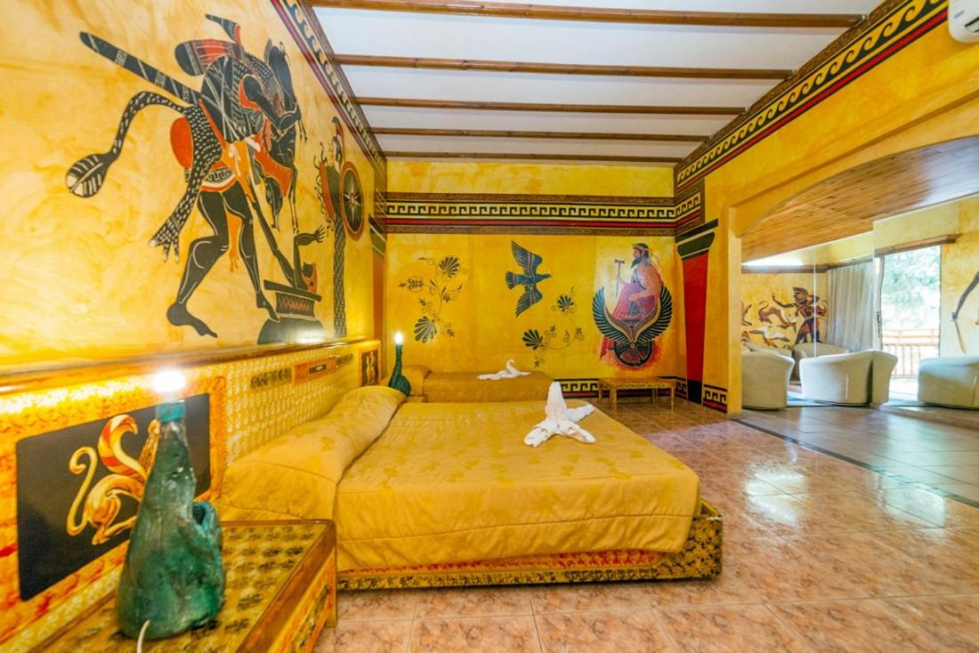 Roman Boutique Hotel photo