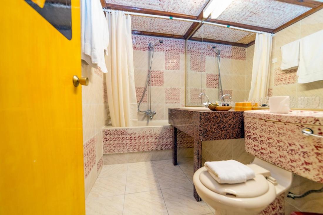 Roman Boutique Hotel photo