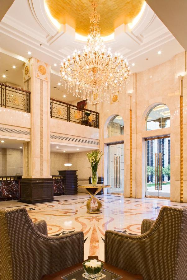 Grand Mercure Xian On Renmin Square photo