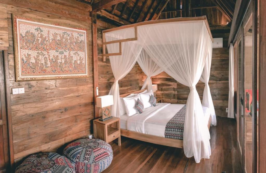 Villa Rumah Lumbung The Wooden House - 2