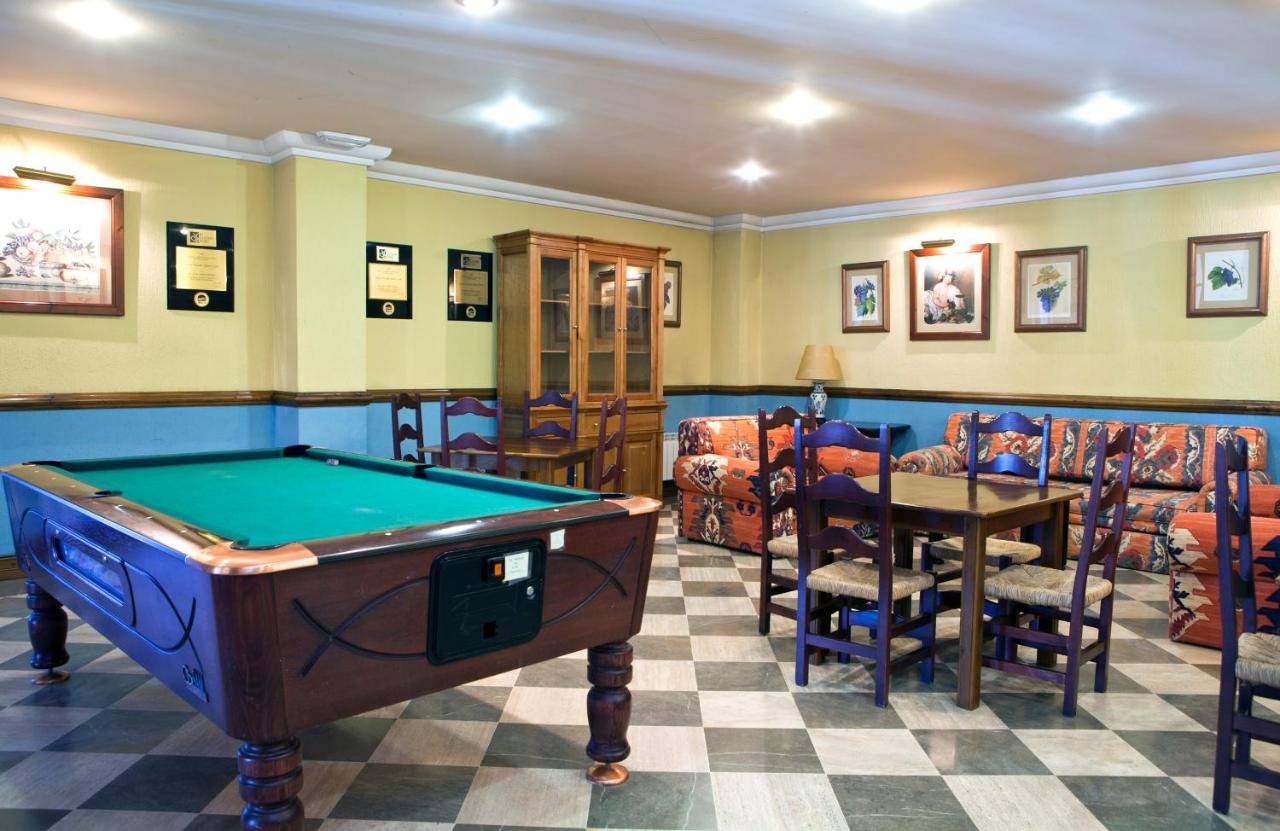 Hotel Apartamentos Trevenque, Sierra Nevada – Updated na 2022 ...
