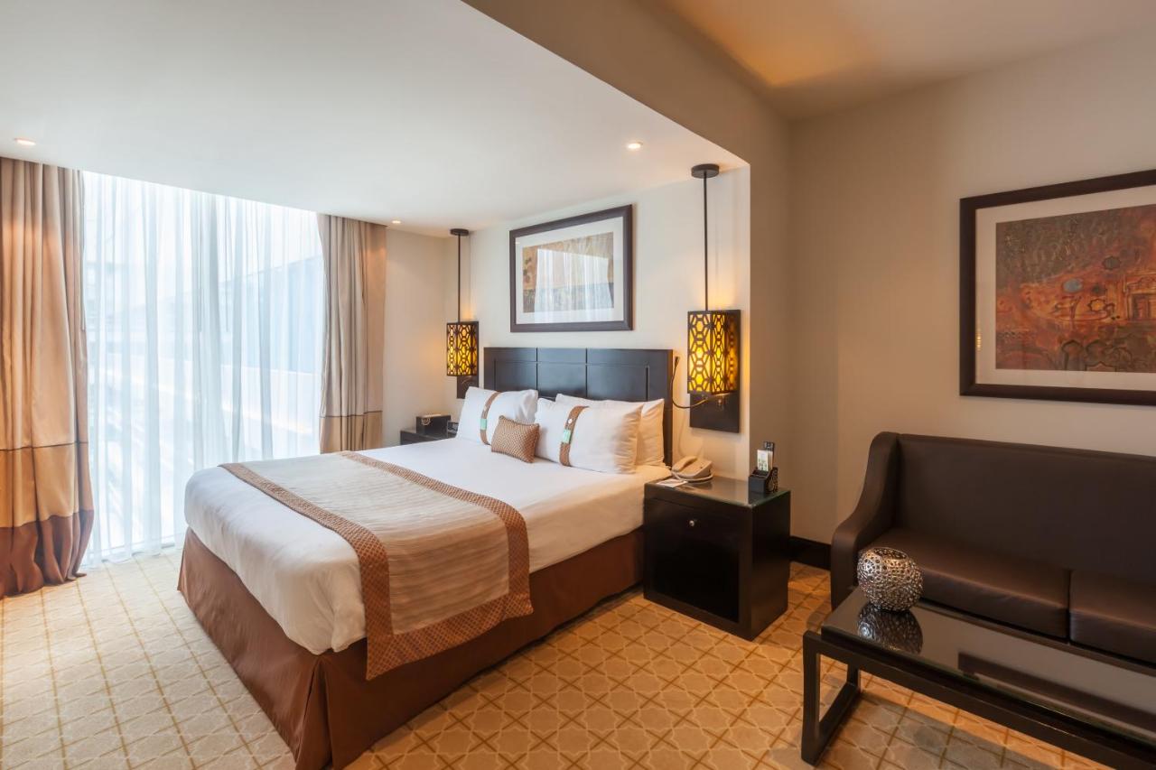 Holiday Inn Dubai Al Barsha, an IHG Hotel photo