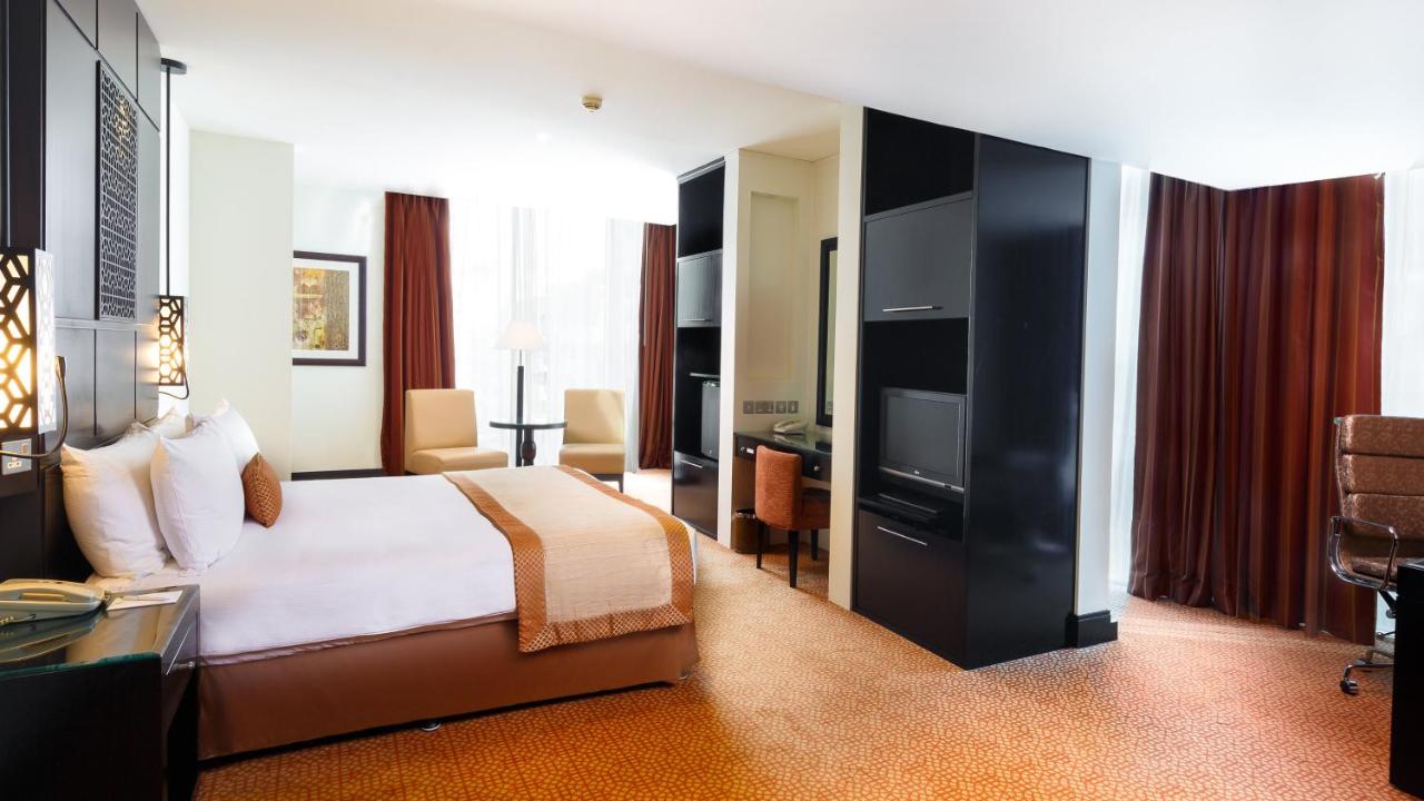 Holiday Inn Dubai Al Barsha, an IHG Hotel photo