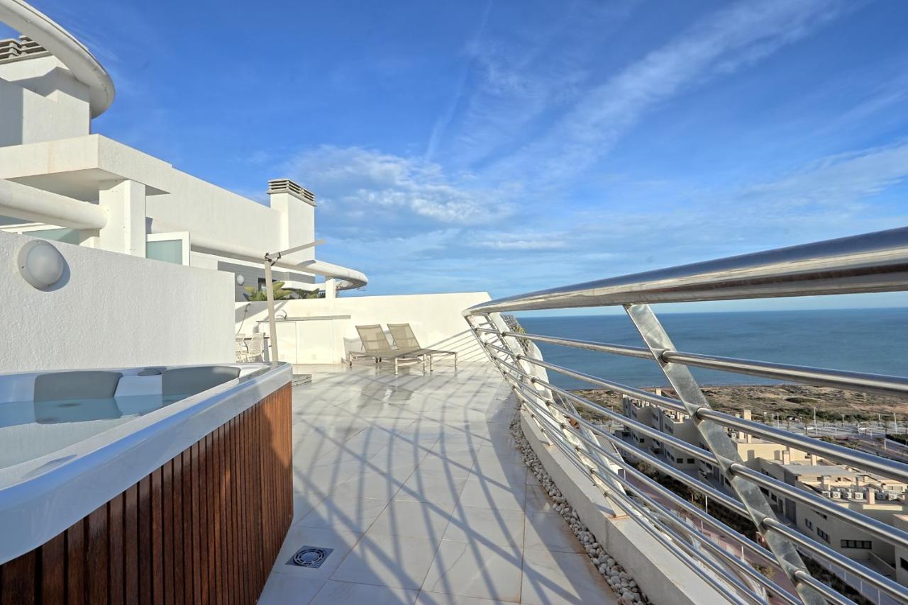 006 - Infinity View Penthouse - comfortHOLIDAYS, Arenales del ...