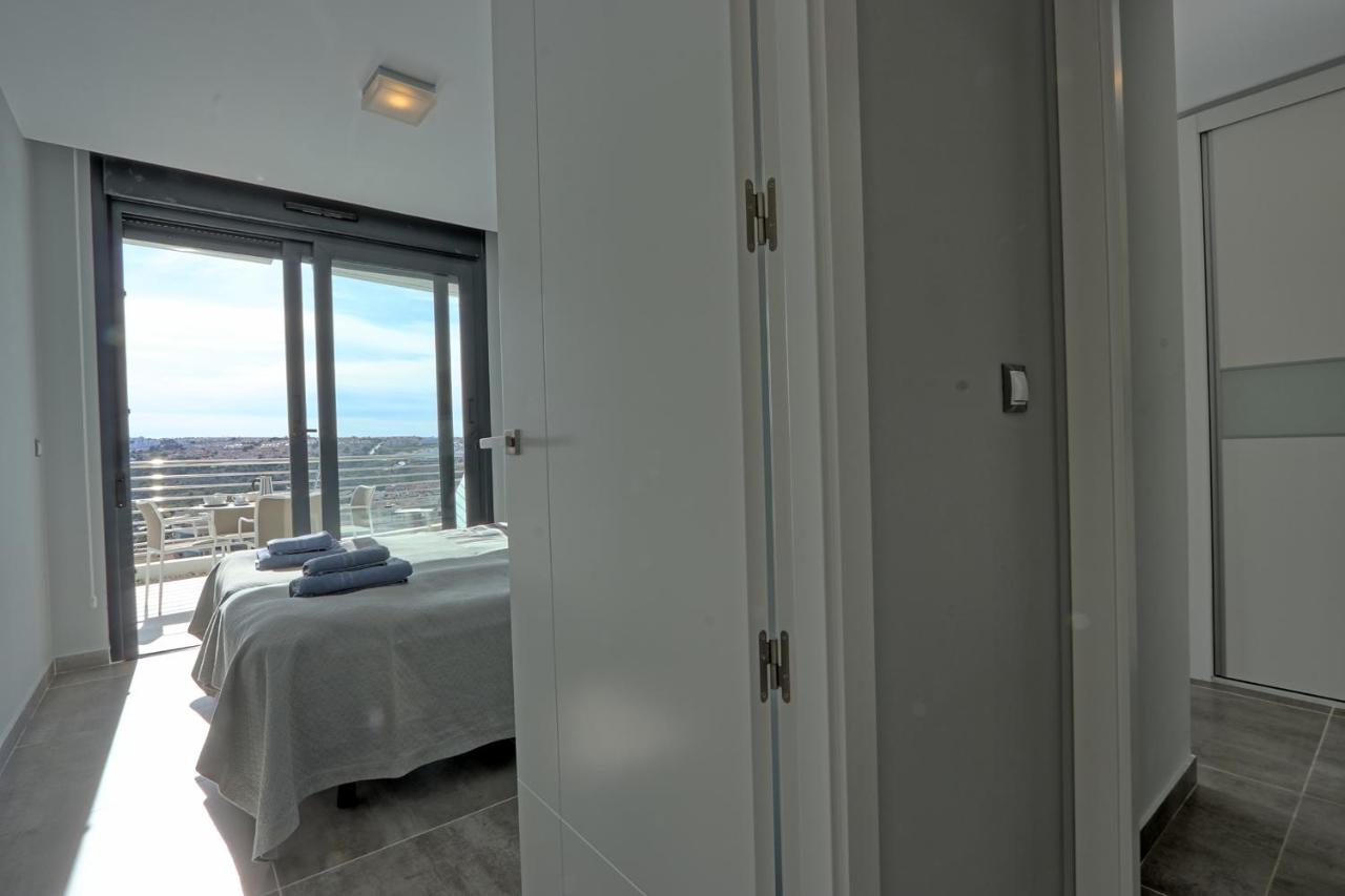 006 - Infinity View Penthouse - comfortHOLIDAYS, Arenales del ...