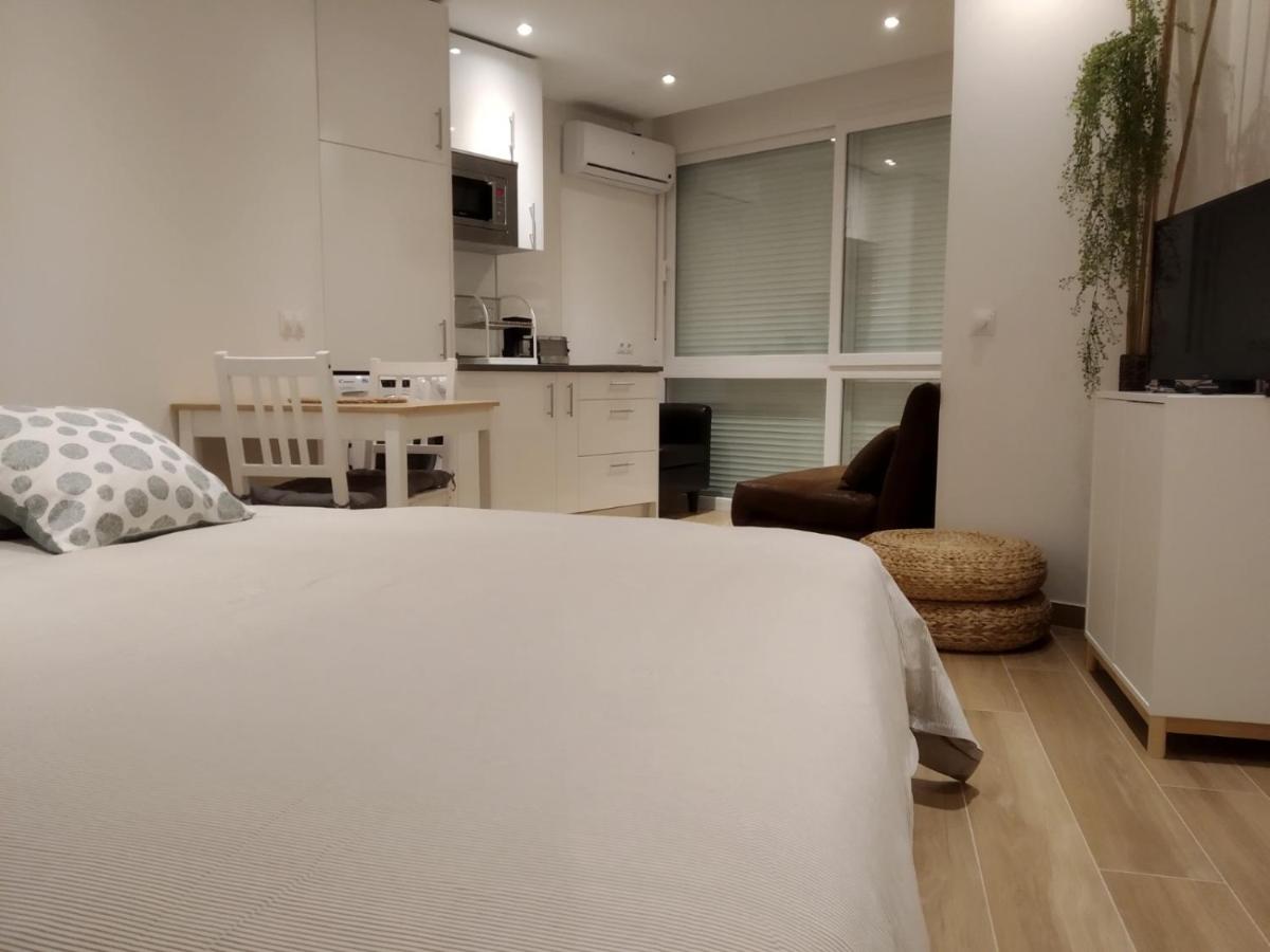Studio Design by the beach, Benalmádena – Precios ...