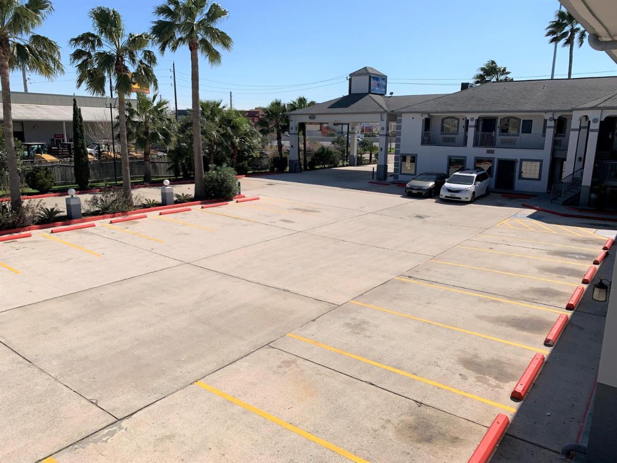 Sunrise Motel — photo 20