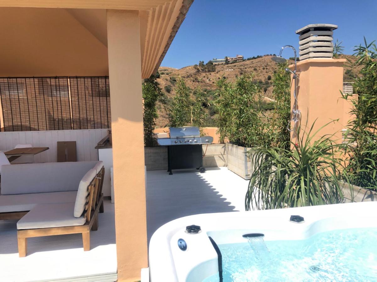 NEW: LUXURIOUS PENTHOUSE WITH JACUZZI & SEA VIEW, Mijas ...