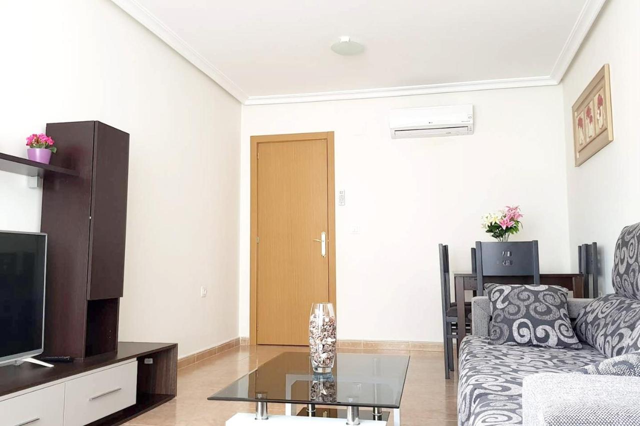 3 bedrooms appartement with balcony and wifi at Torrevieja 1 ...