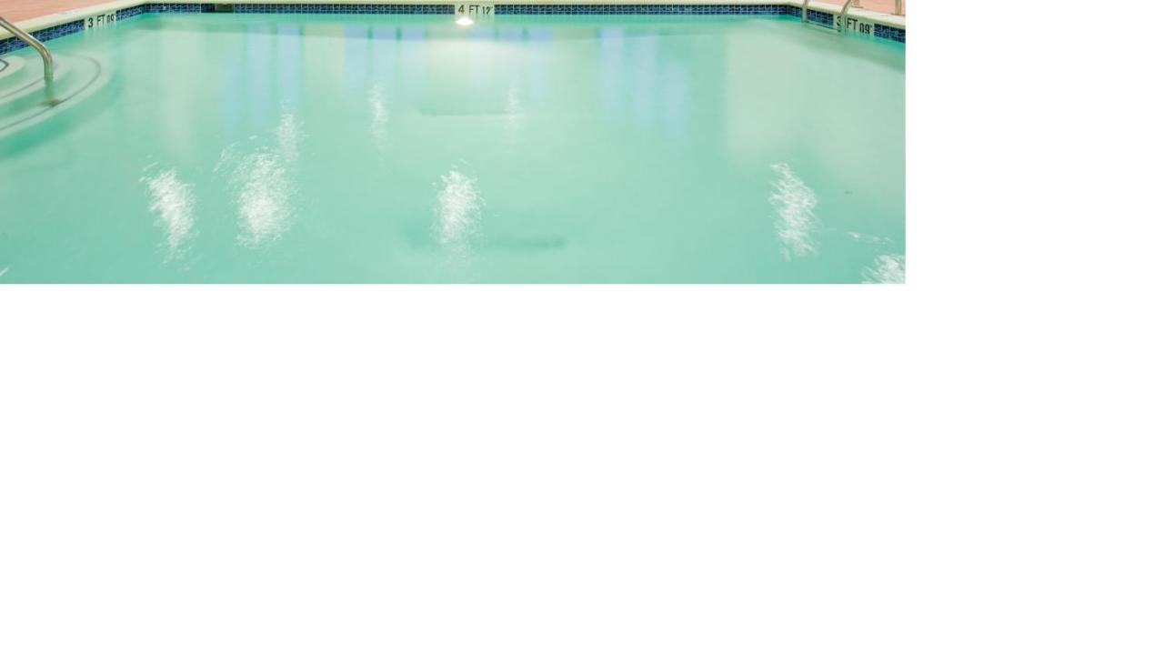 Heated swimming pool: Holiday Inn Austin North, an IHG Hotel