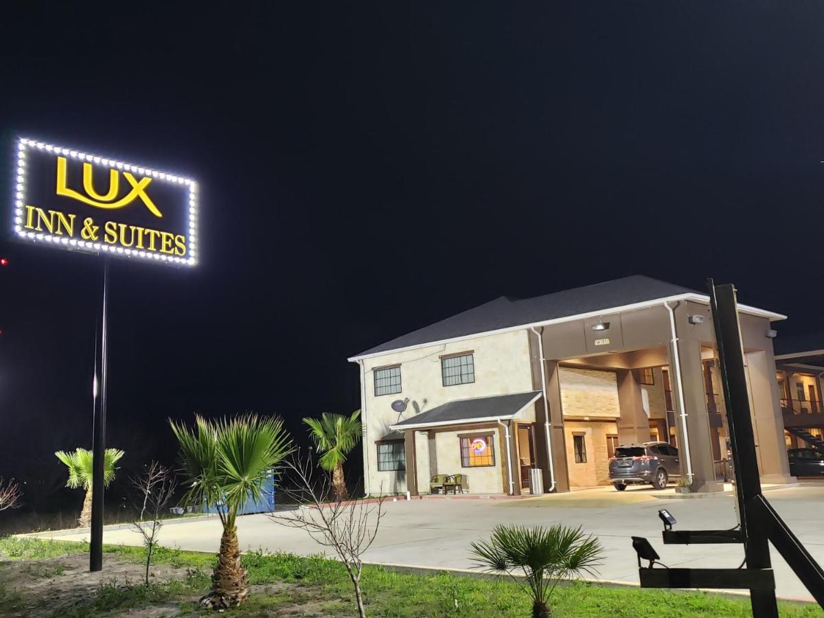 Lux Inn & Suites — photo 14