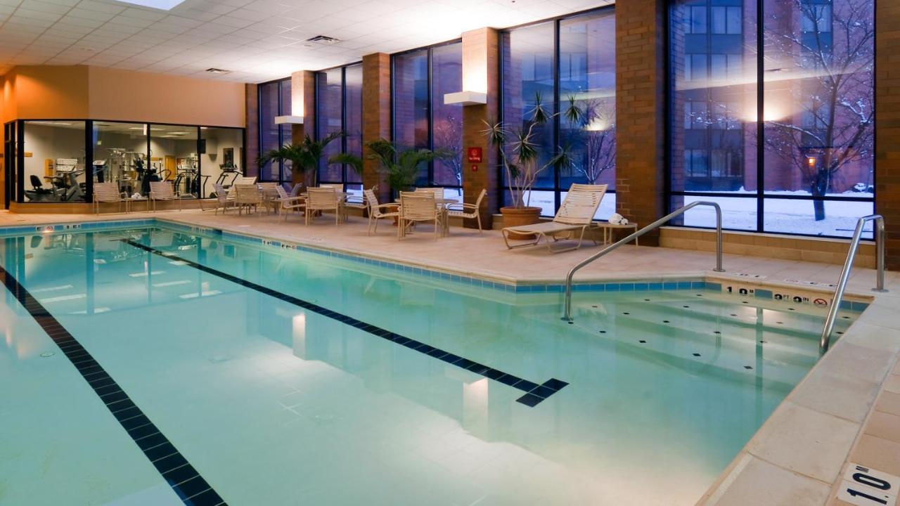 Heated swimming pool: Holiday Inn Cincinnati Airport, an IHG Hotel