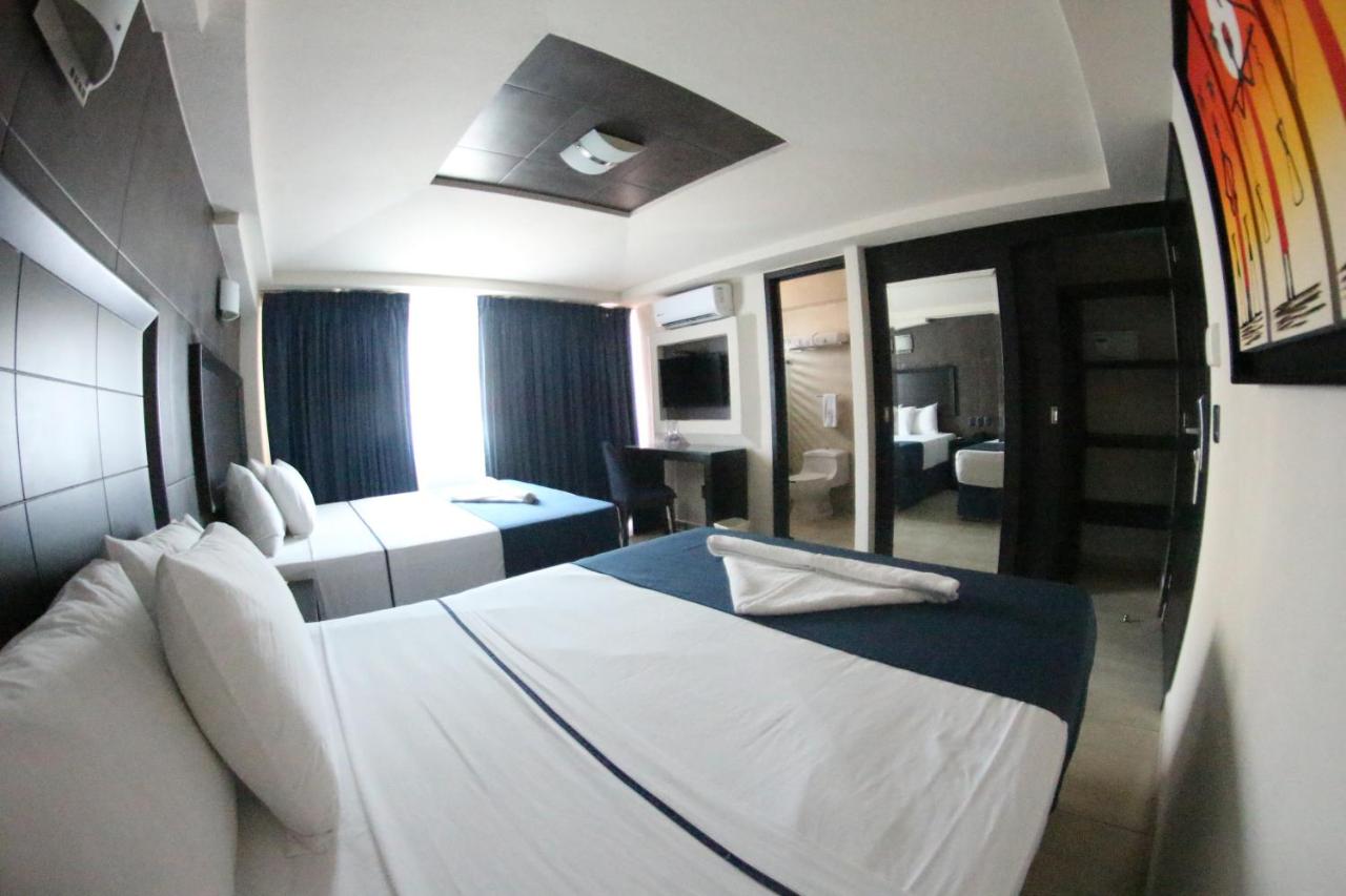 Image: Hotel Portonovo Plaza Malecon