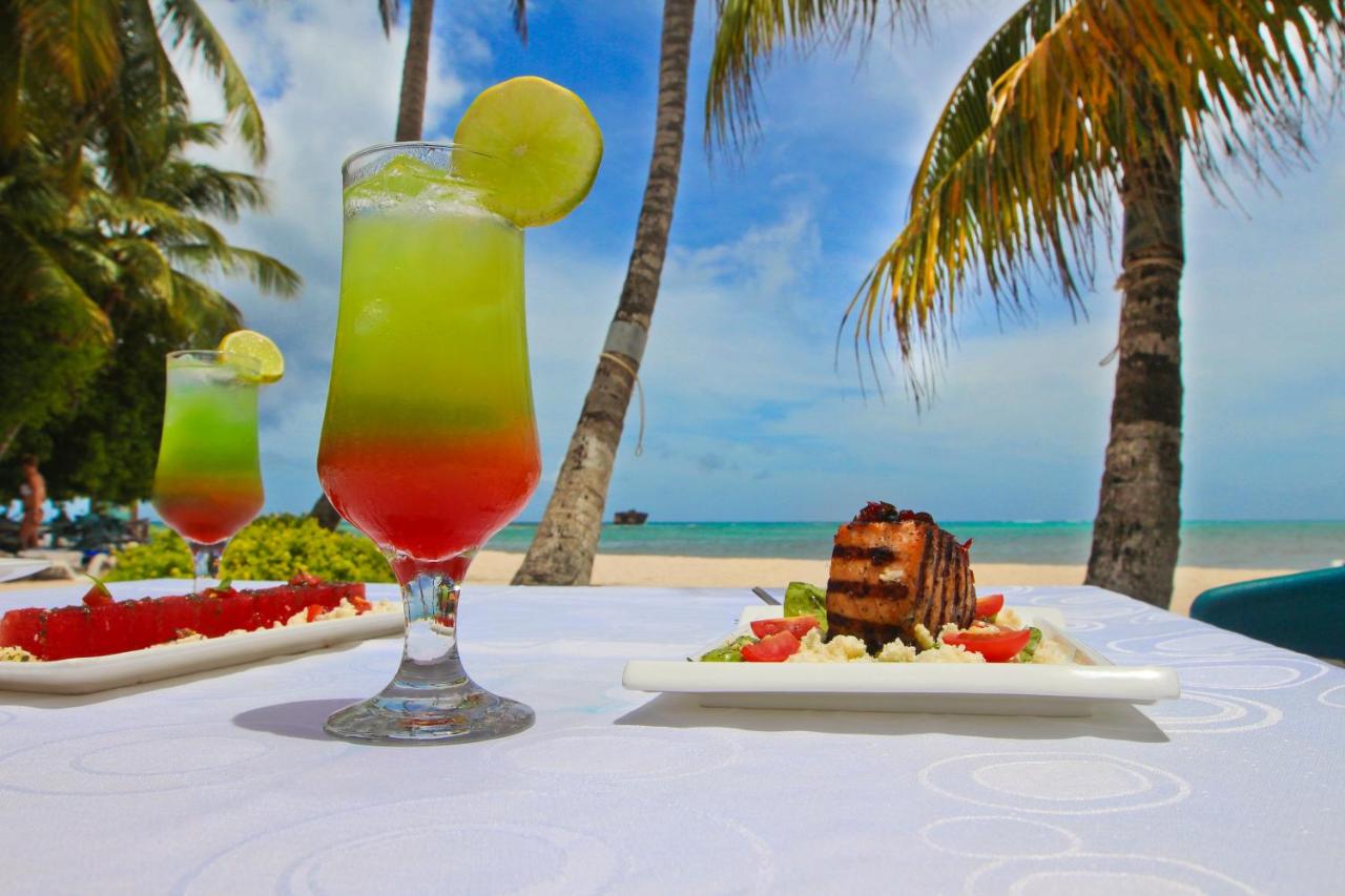 Hotel Cocoplum Beach photo