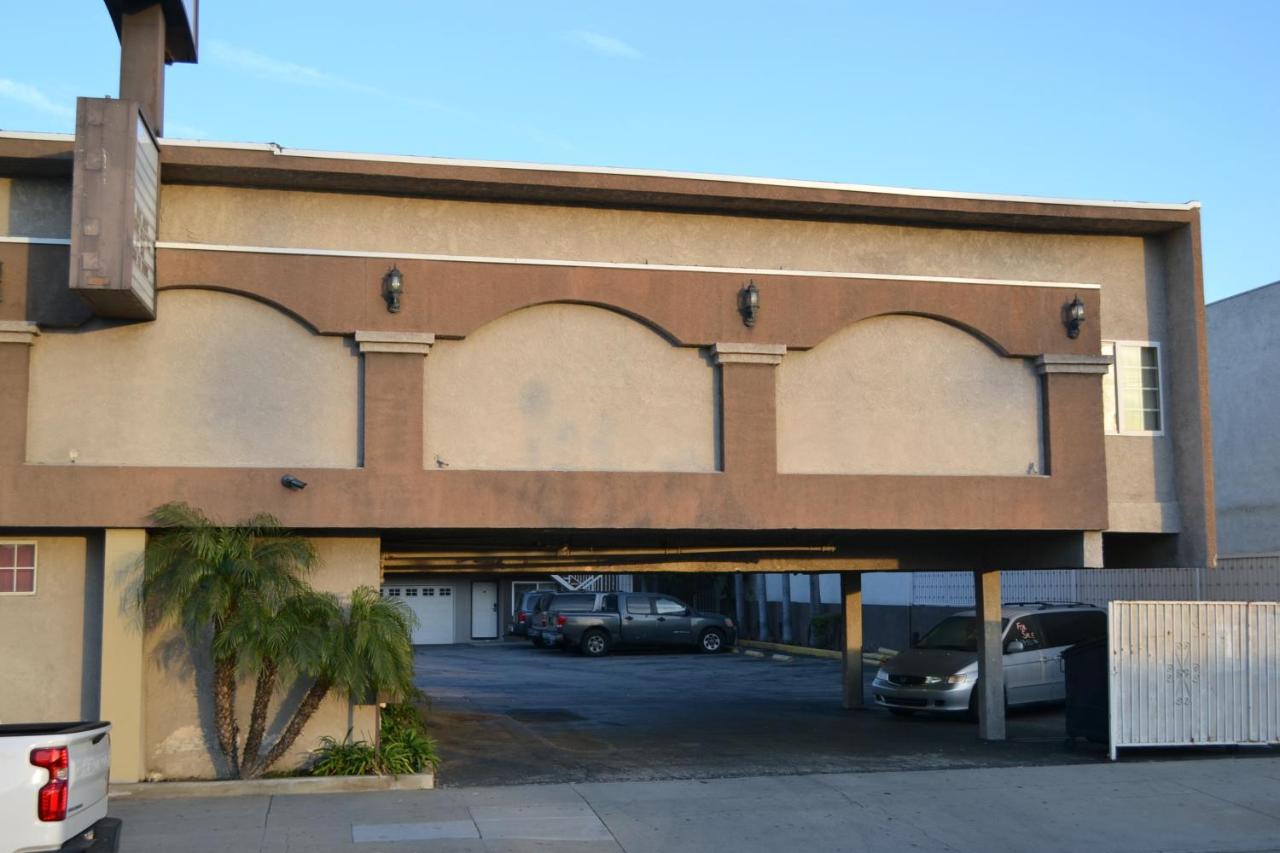 Bell Gardens Inn Los Angeles — photo 14