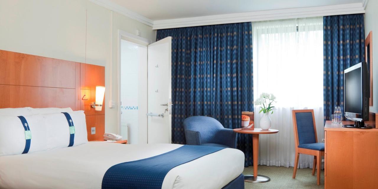 Standard Double Room - Disability Access