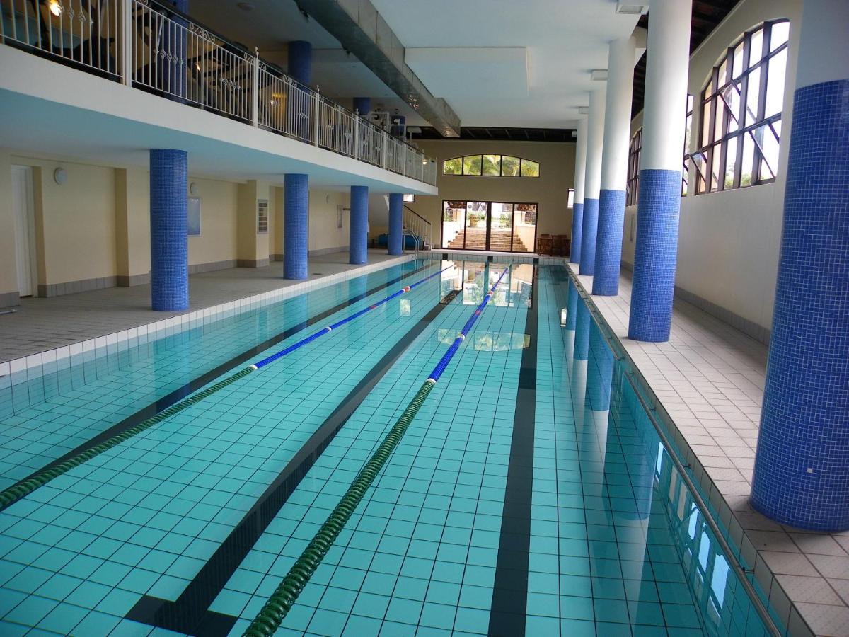 Heated swimming pool: Majorca Palace Island Club