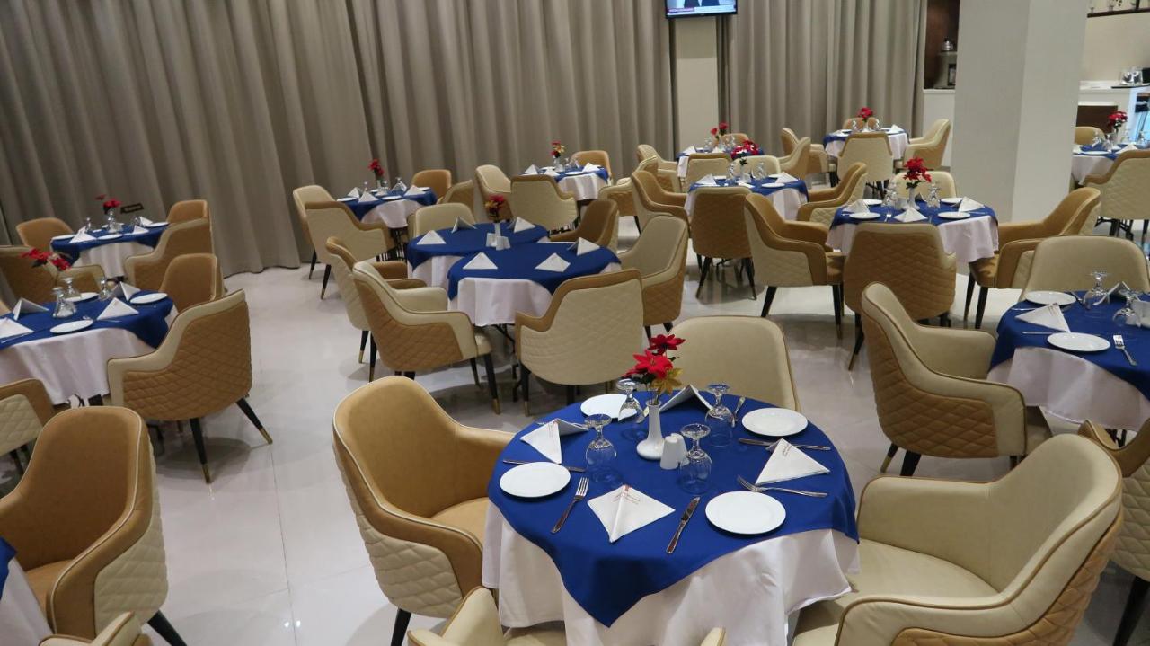 Pars International Hotel photo