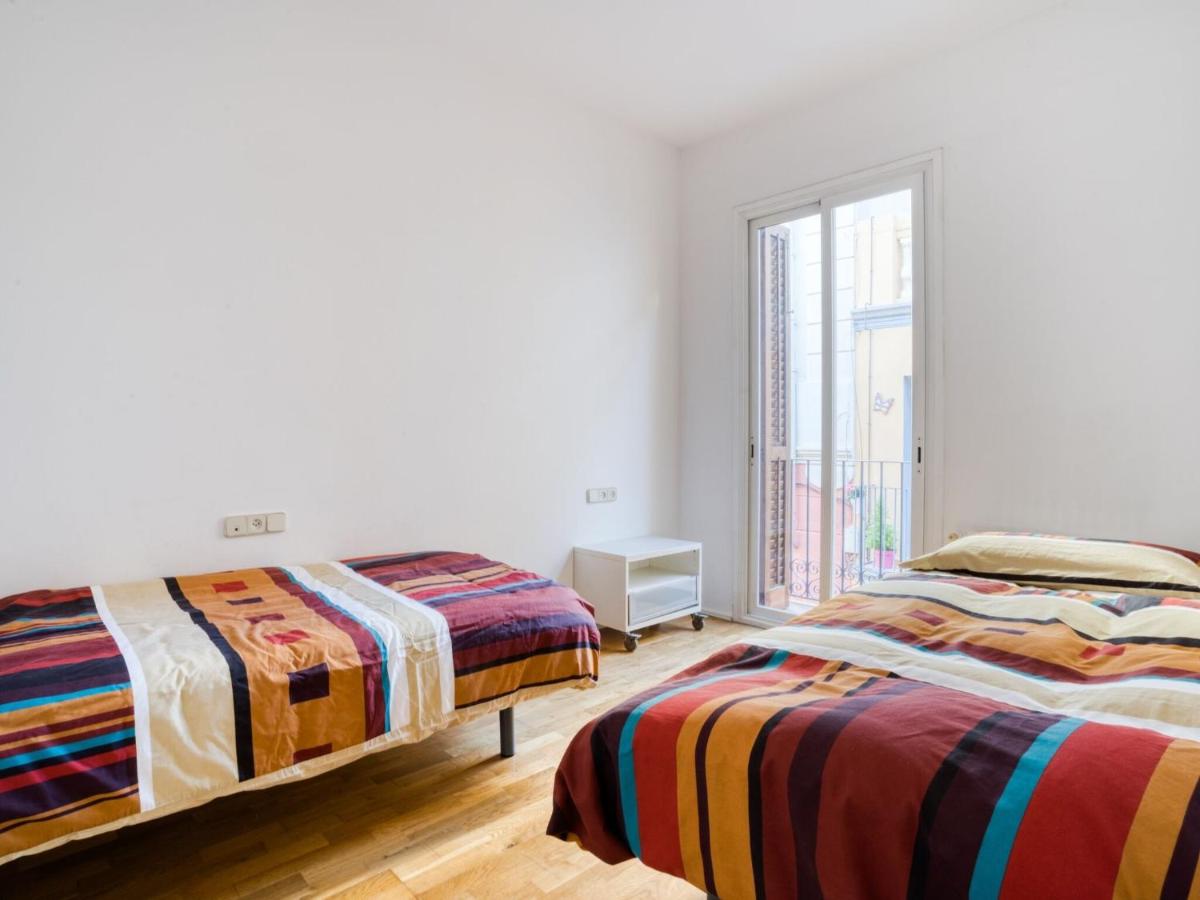 Simplistic Holiday Home in Barcelona with Balcony (Spanje ...