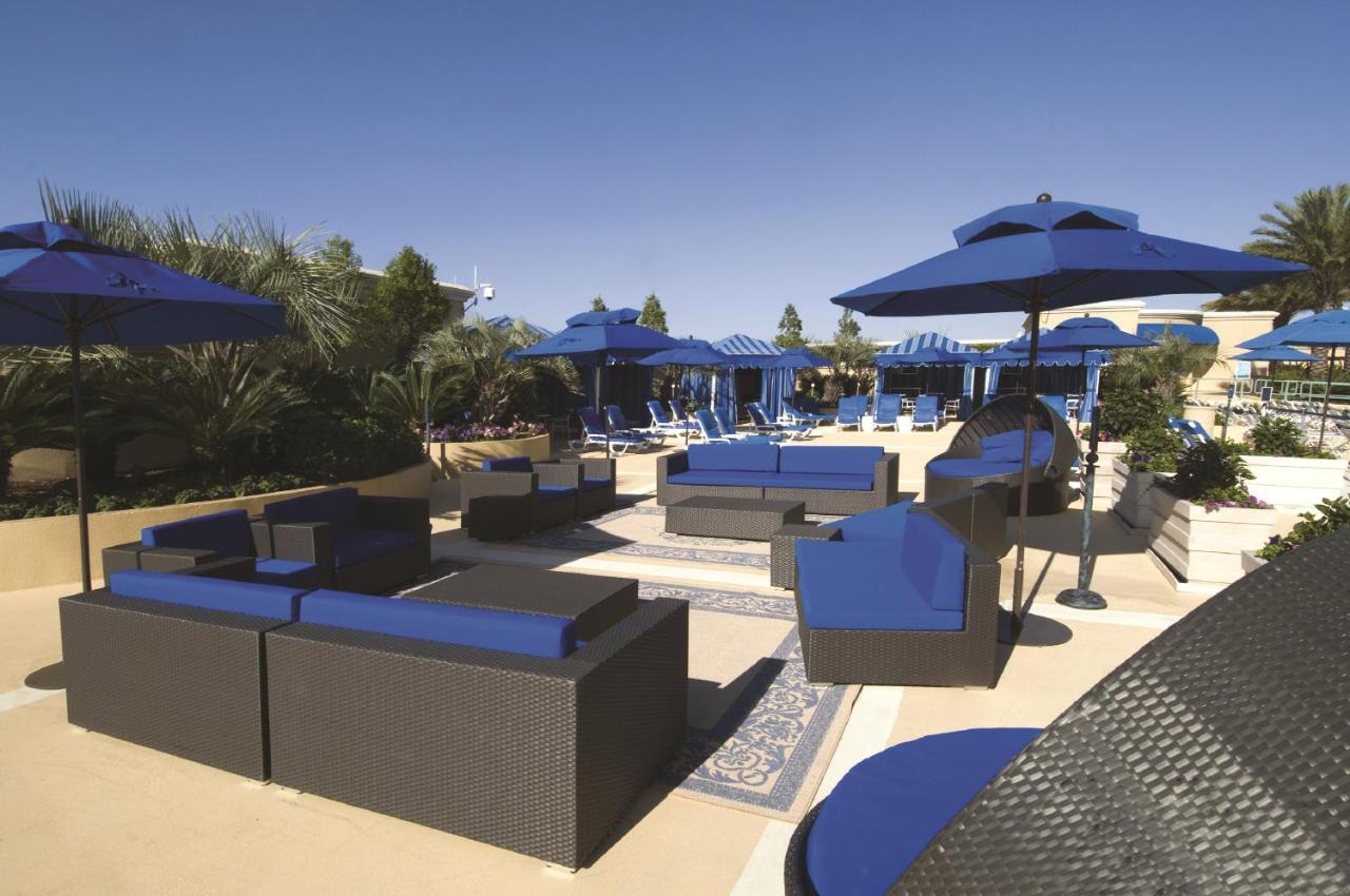 Heated swimming pool: Beau Rivage Resort & Casino