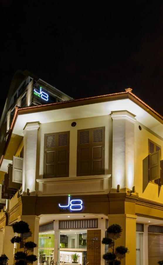 J8 Hotel - 3