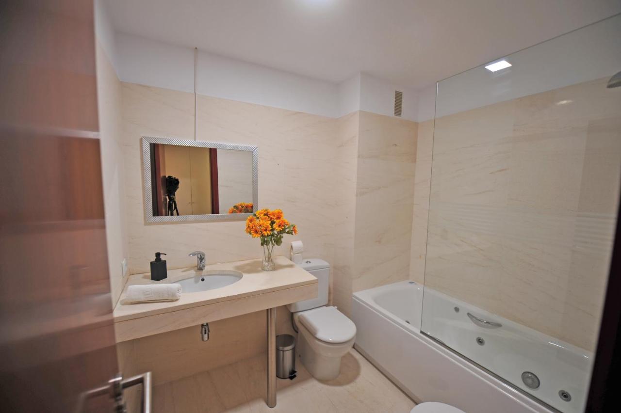 Jacuzzi Apartamento Playa Moderno 3 Dormitorios 2 Baños Cádiz Jacuzzi Apartamento Playa Moderno 3 Dormitorios 2 Baños Cádiz