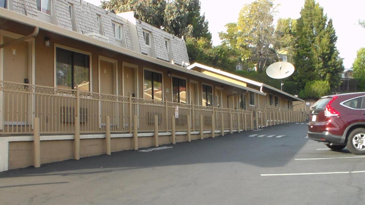 Laurel Inn — photo 21