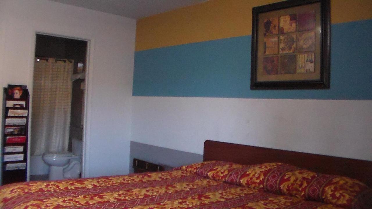 Laurel Inn — photo 14
