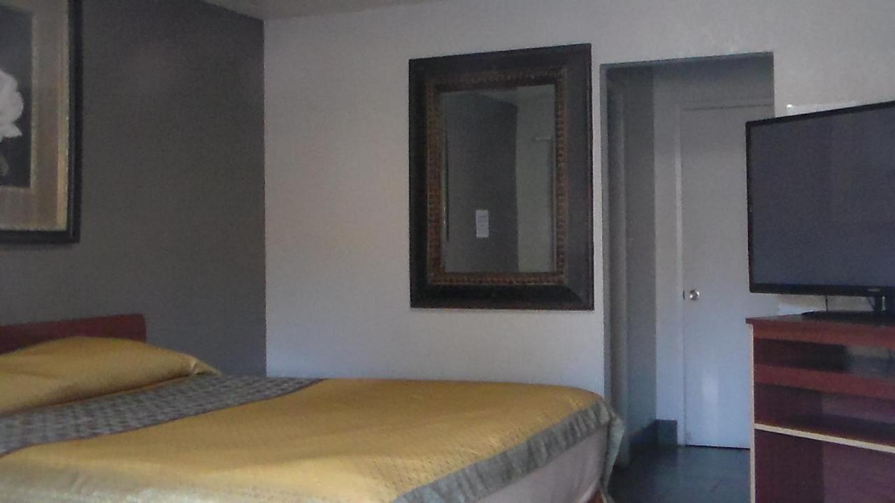 Laurel Inn — photo 16