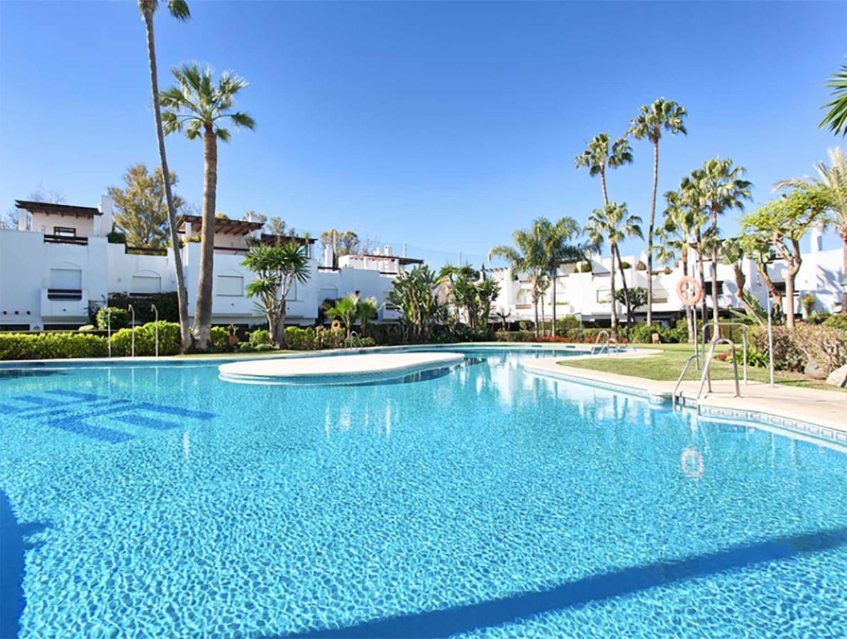 43 - Reformed townhouse in fantastic beach complex, Marbella ...