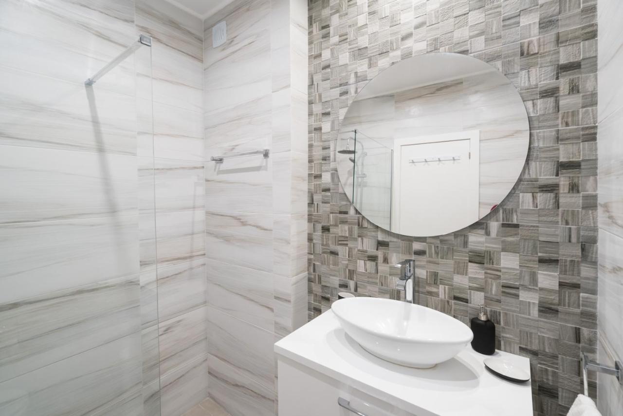 One Bedroom Seaview Urban Apartment Lagos - 3