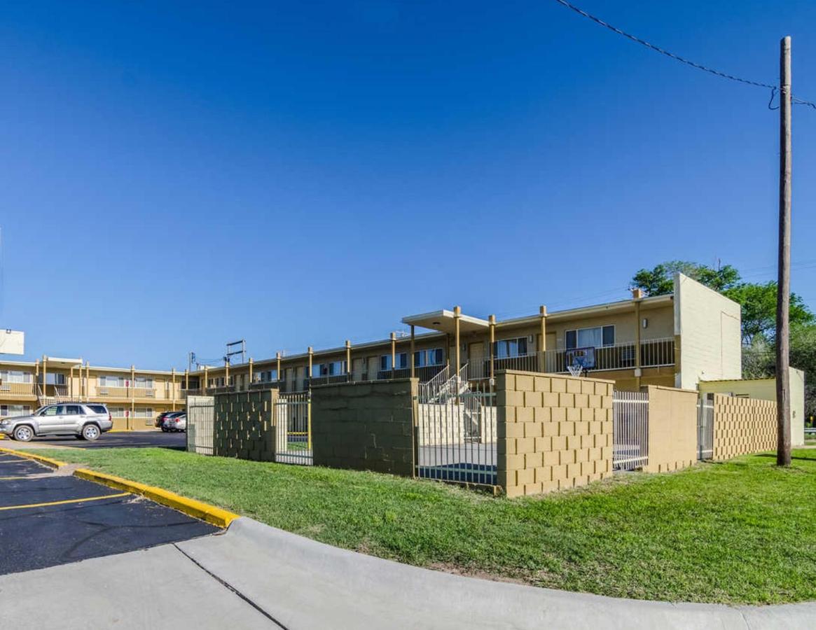 Executive Inn Dodge City ks — photo 16