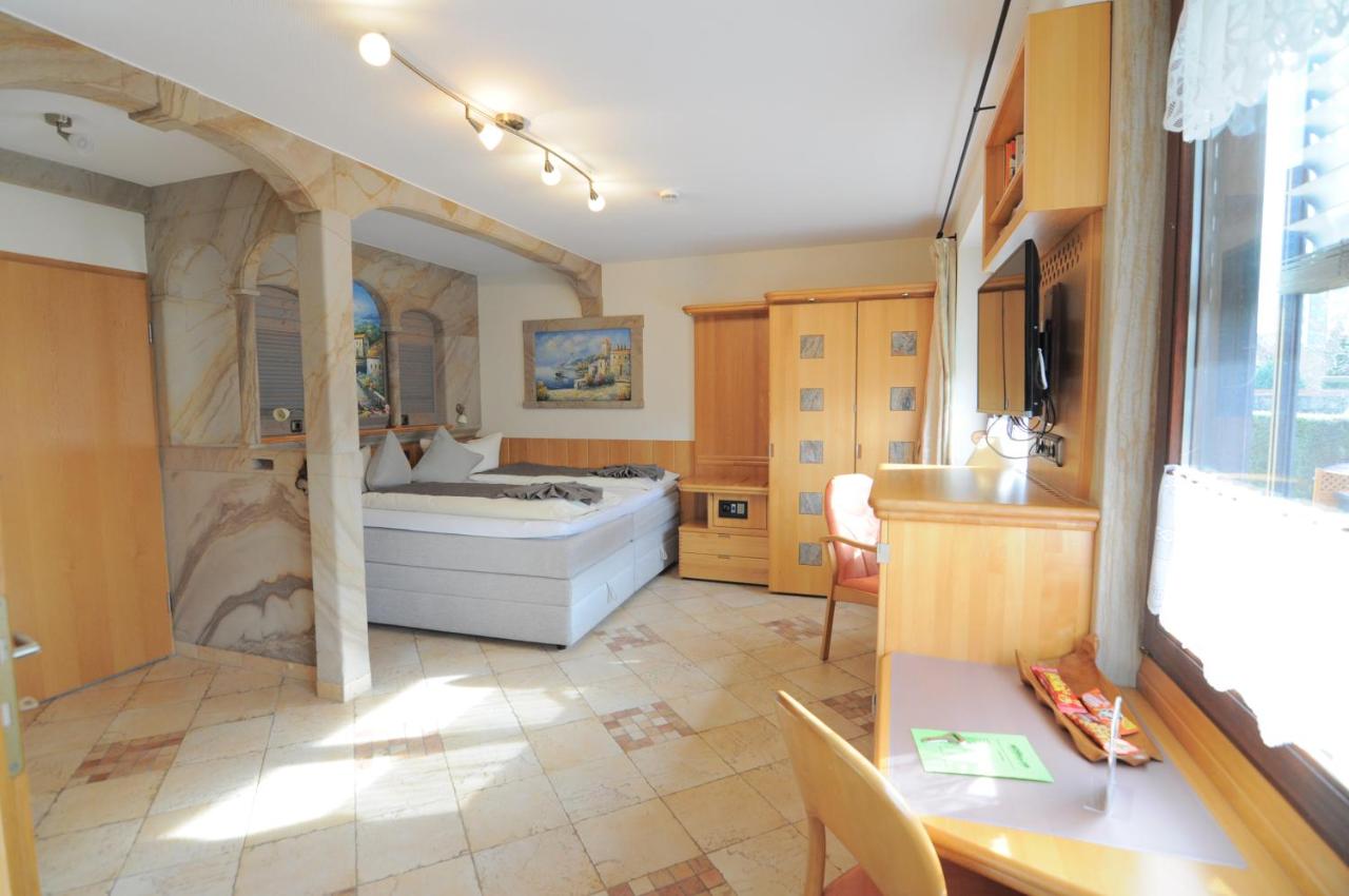 Hotel Blumenbach - 3