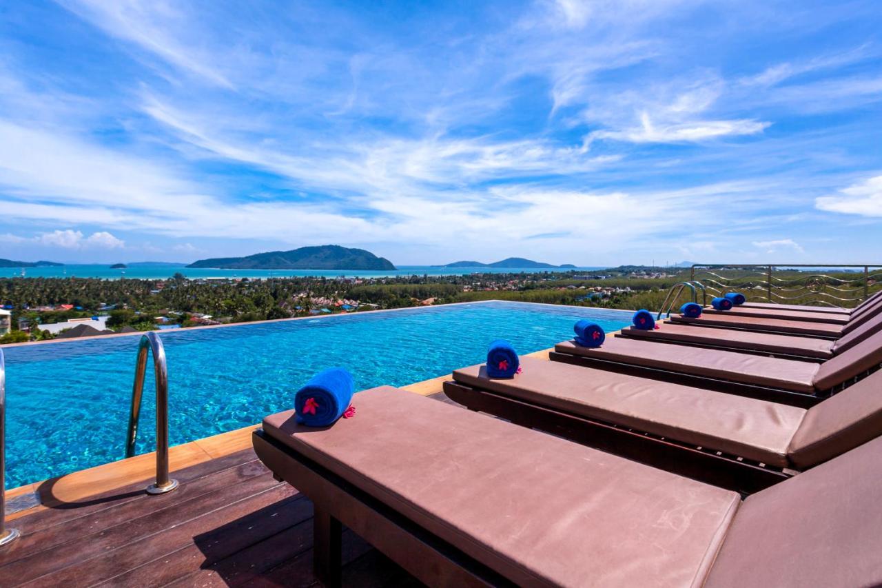 Rooftop swimming pool: The View Rawada Phuket