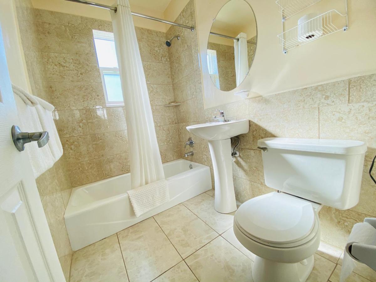 A1A Super Inn — photo 8