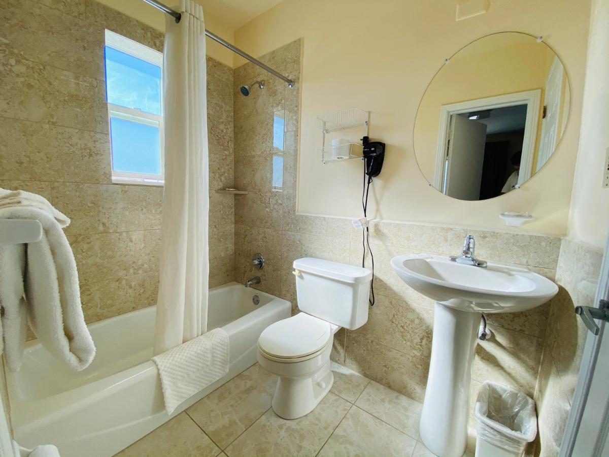 A1A Super Inn — photo 24