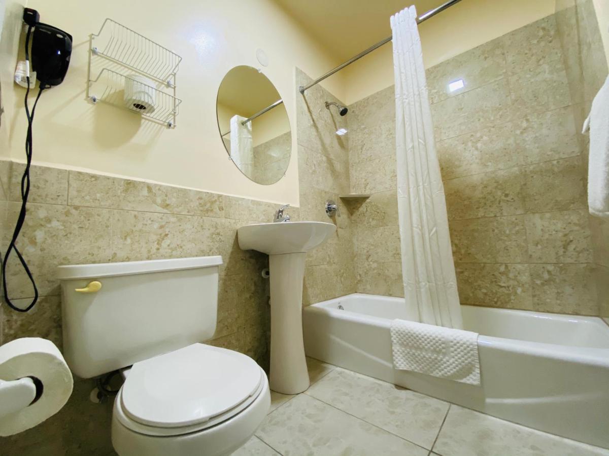 A1A Super Inn — photo 12