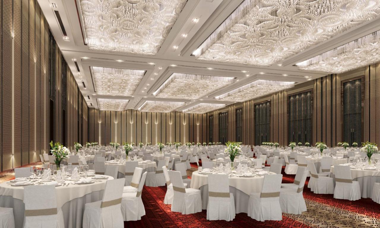 InterContinental Guangzhou Exhibition Center, an IHG Hotel - Free shuttle between hotel and Exhibition Center during Canton Fair photo