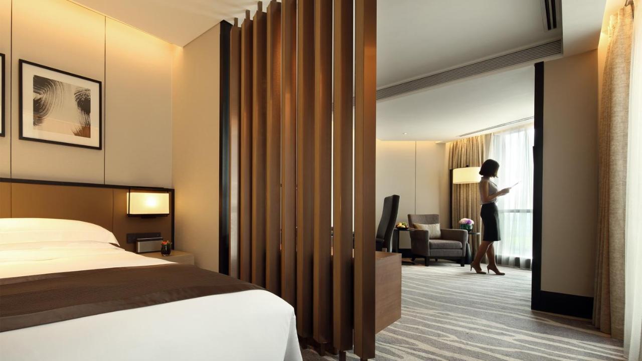 InterContinental Shanghai Hongqiao NECC, an IHG Hotel photo