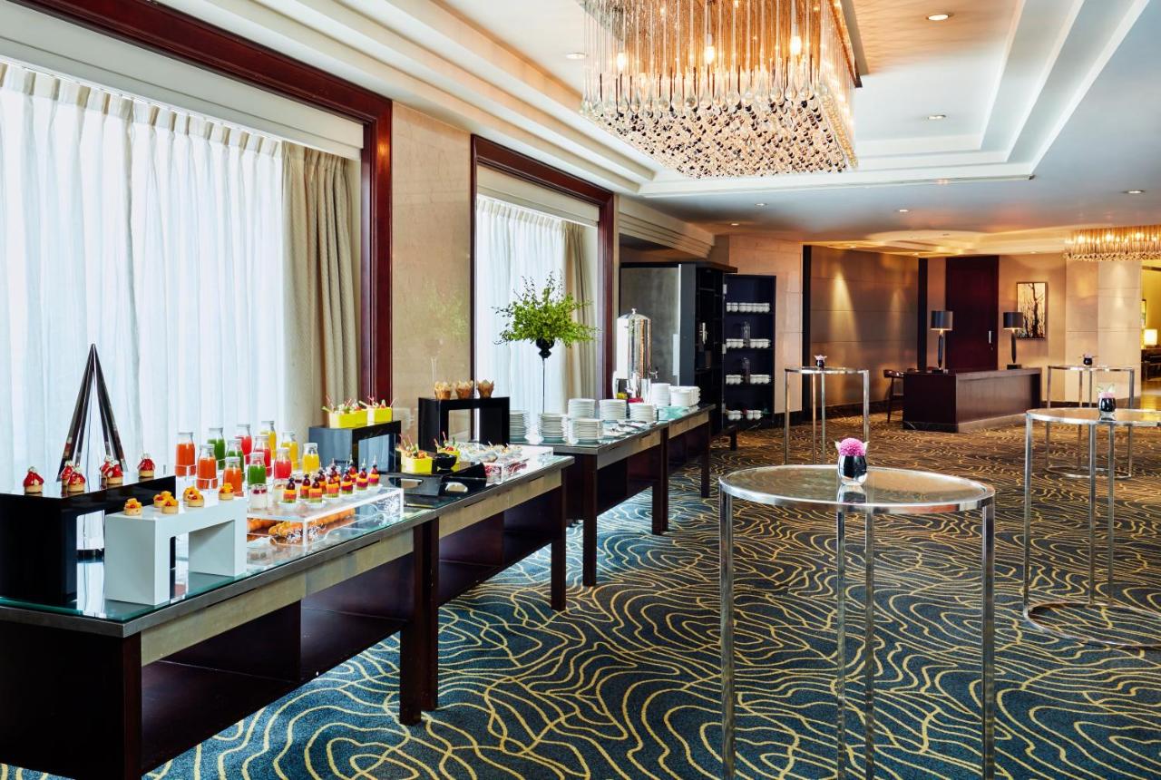 InterContinental Shanghai Pudong, an IHG Hotel photo