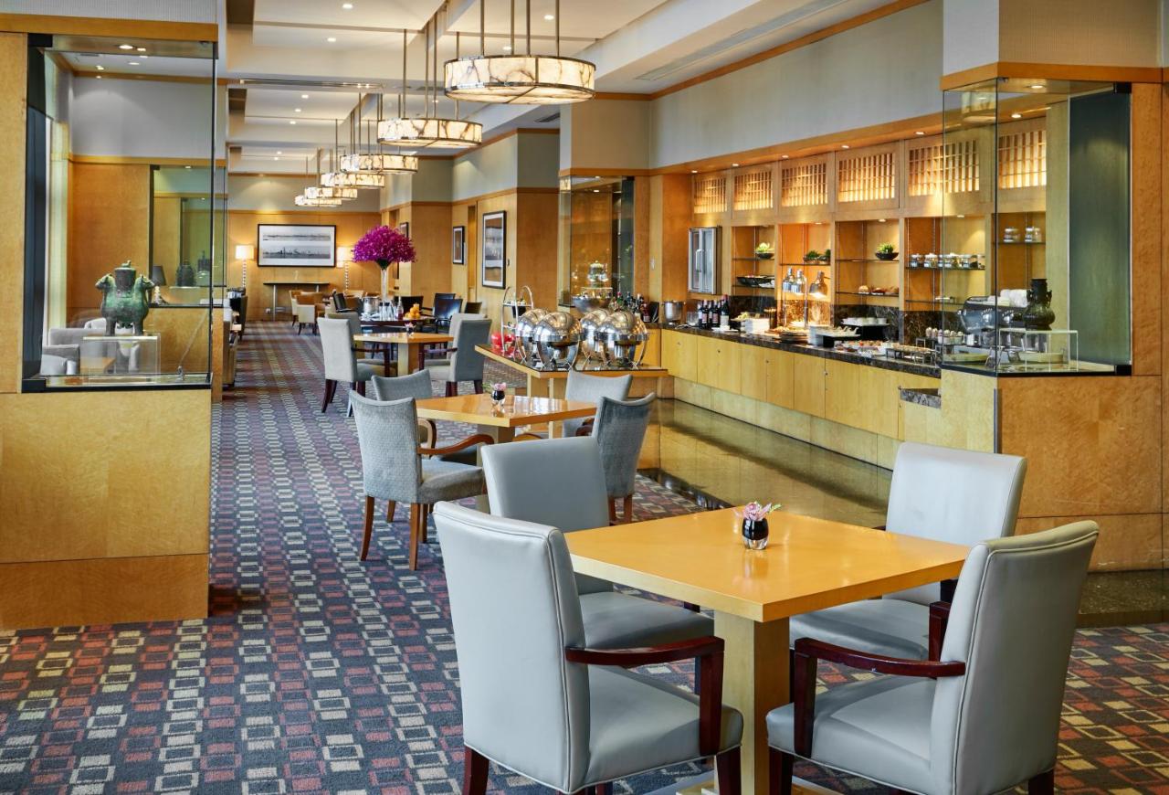 InterContinental Shanghai Pudong, an IHG Hotel photo